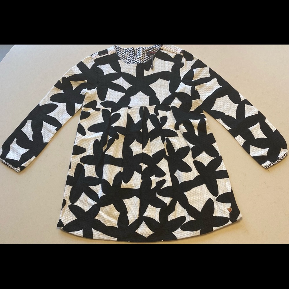 Black and White dress for 7/8 year olds